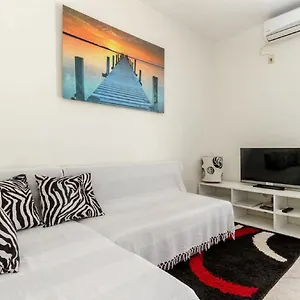  Apartman Marasovic - Roko